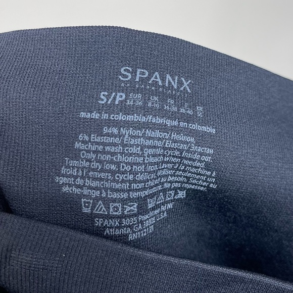 SPANX Look at Me Now Seamless Cropped Ankle Leggings Dark Navy High Waisted S P - Picture 4 of 10